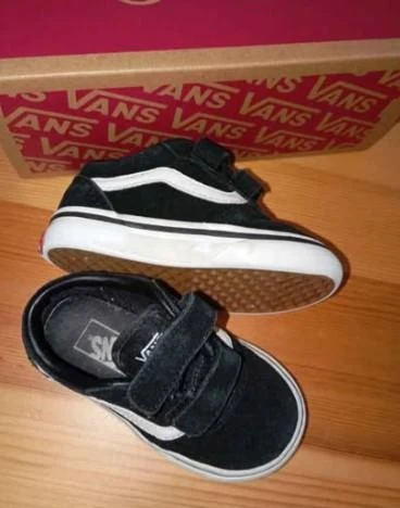 Hermosos Zapatos Vans Negros para bebe talla 21 – photo 9